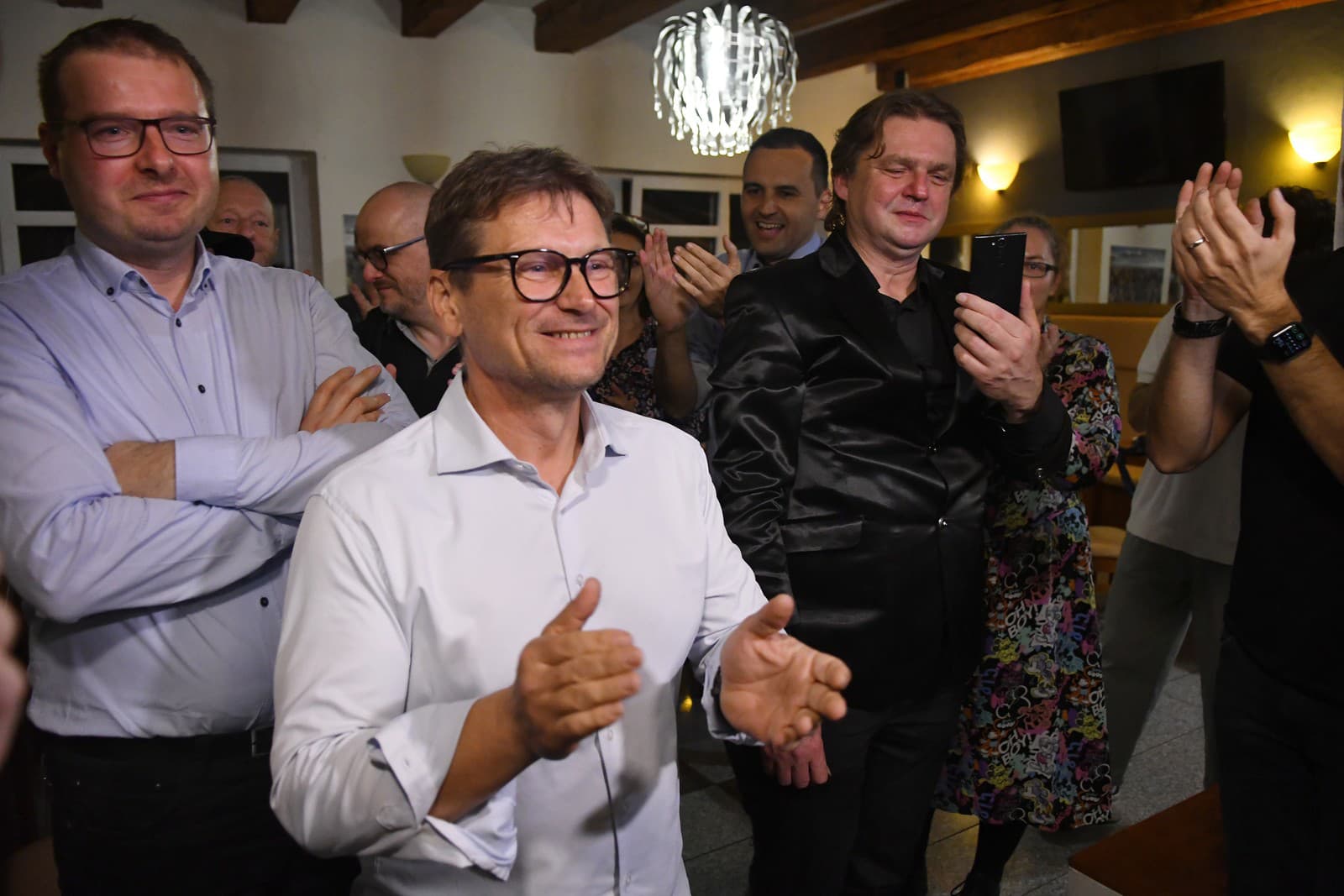 František Oľha, ktorý sa teší z výsledkov komunálnych volieb v roku 2022.