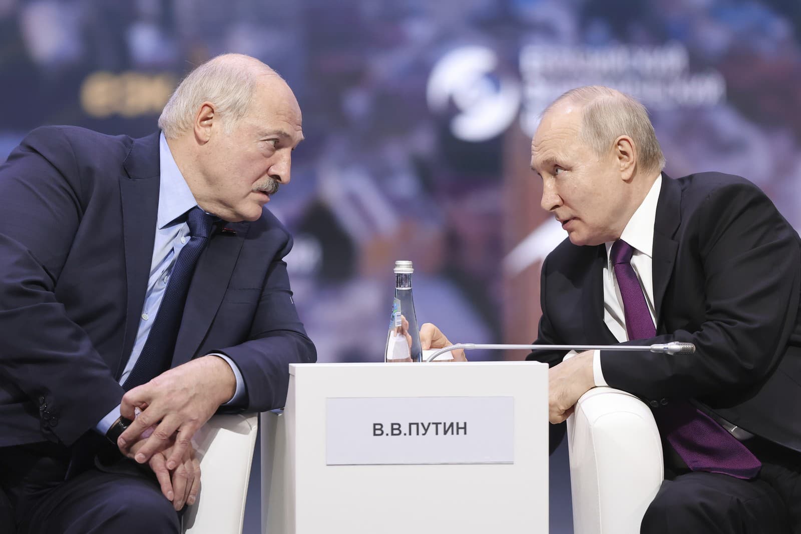 Ruský prezident Vladimir Putin a bieloruský prezident Alexander Lukašenko