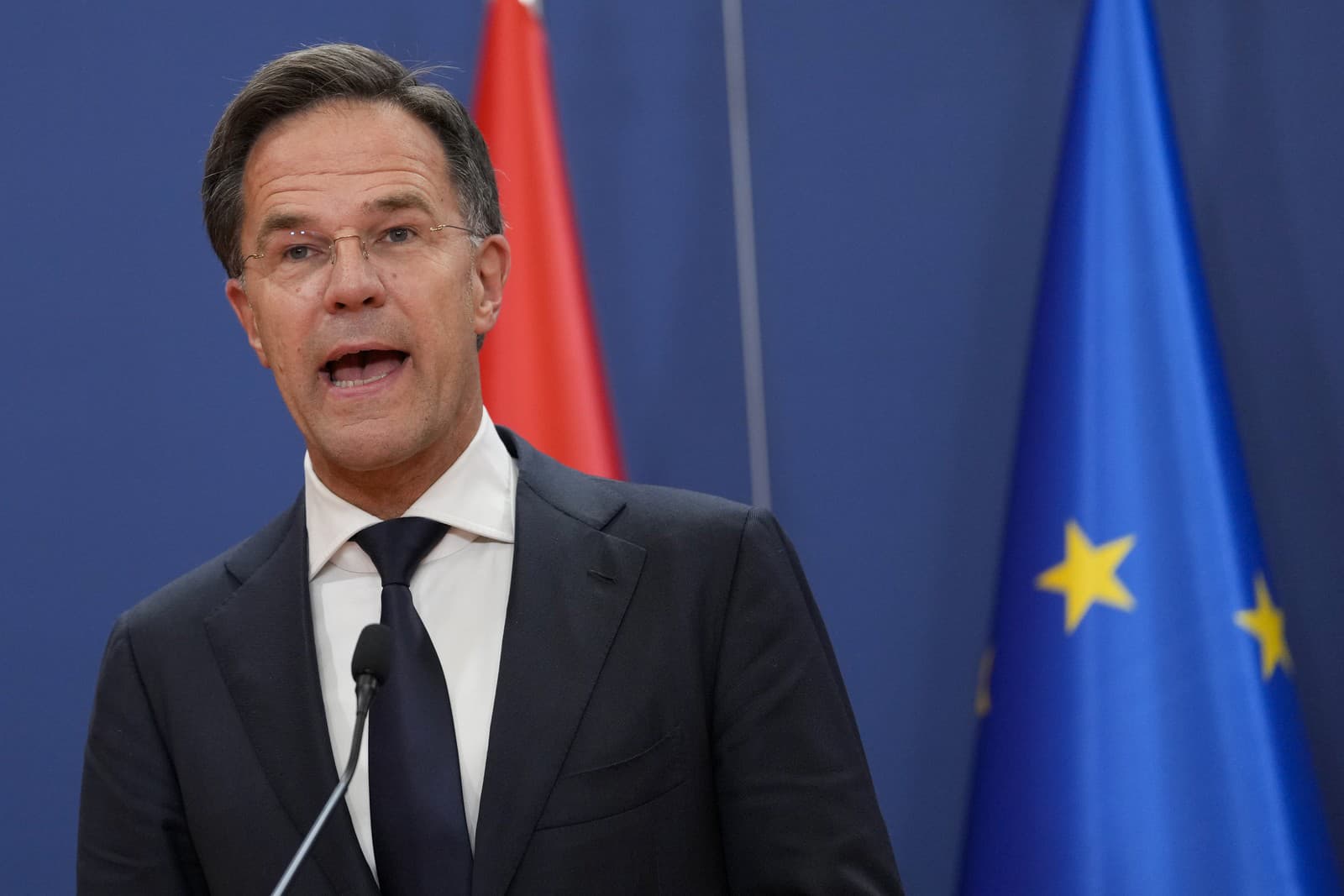 Na archívnej snímke z 3. júla 2023 holandský premiér Mark Rutte