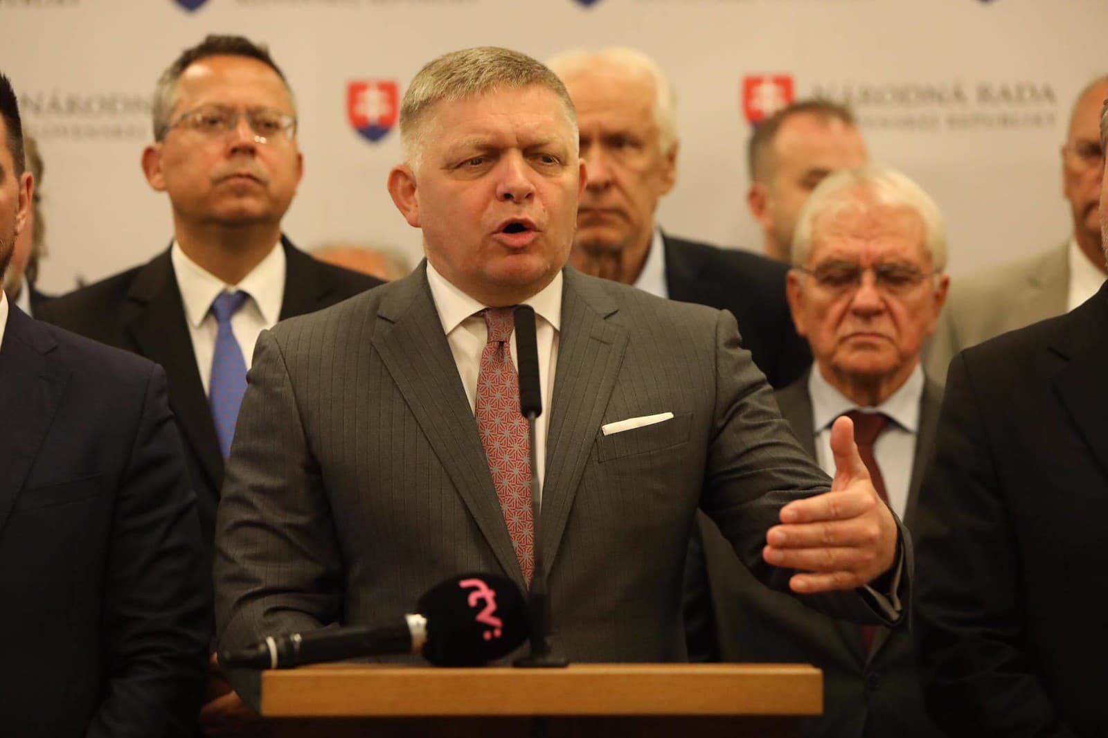 Slovenskí politici sa postavili