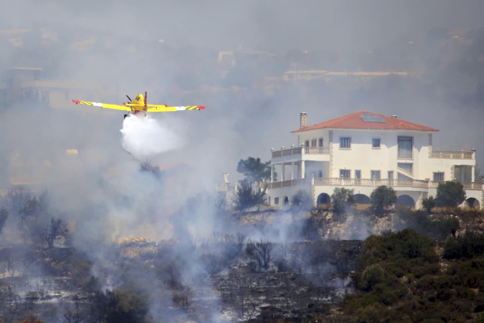 Na juhozápade Cypru vypukol lesný požiar