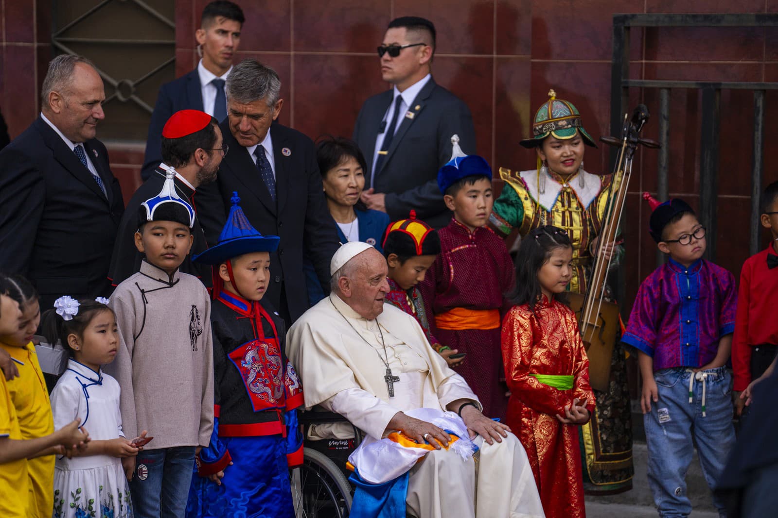Pápež František pricestoval do Mongolska