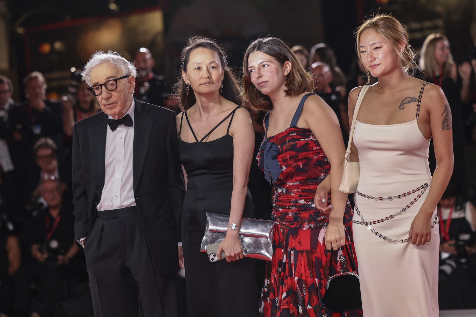 Woody Allen s manželkou  Soon-Yi a dcérami Manzie Tio a Bechet