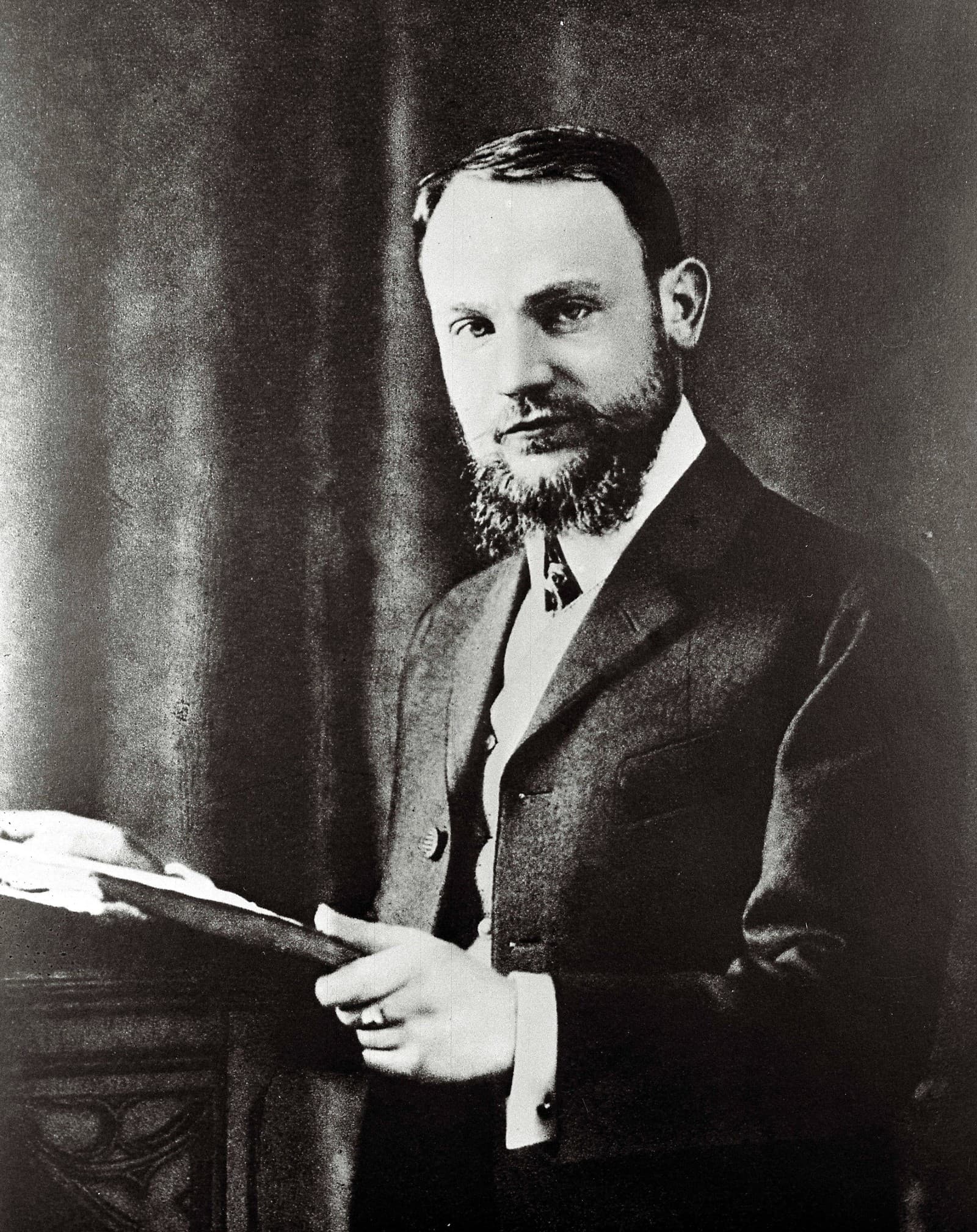 Na snímke Dr. Milan Rastislav Štefánik v Paríži v roku 1905.