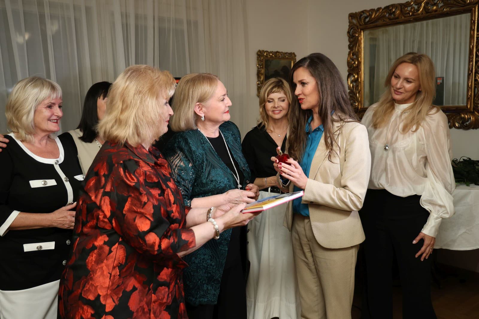 Hana Rapantová tiež zaželala novej knihe veľa čitateľov. 