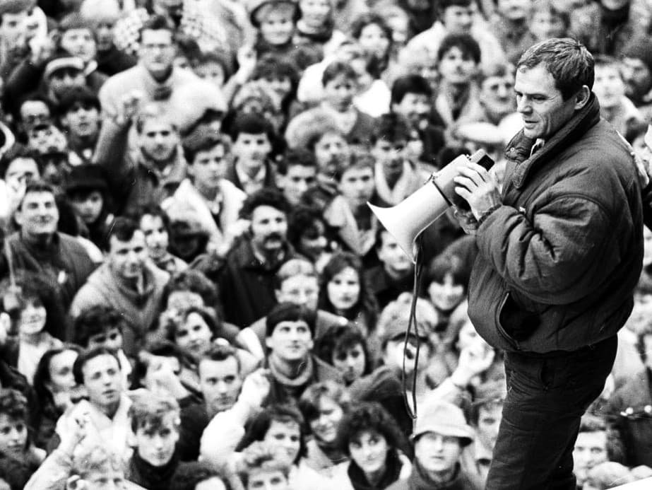 Od Nežnej revolúcie uplynie