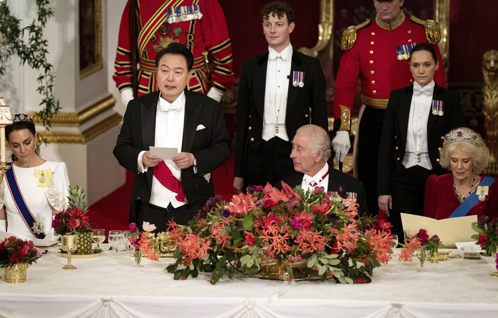Juhokórejský prezident Jun Sok-jol a kráľ Karol III.