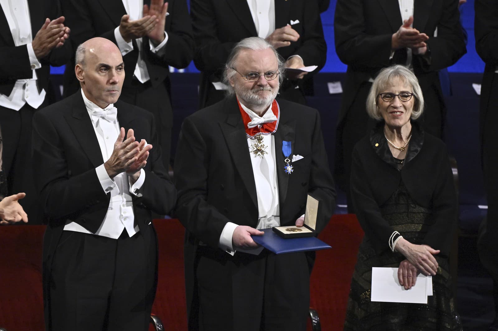 Švédsky kráľ odovzdal Nobelove