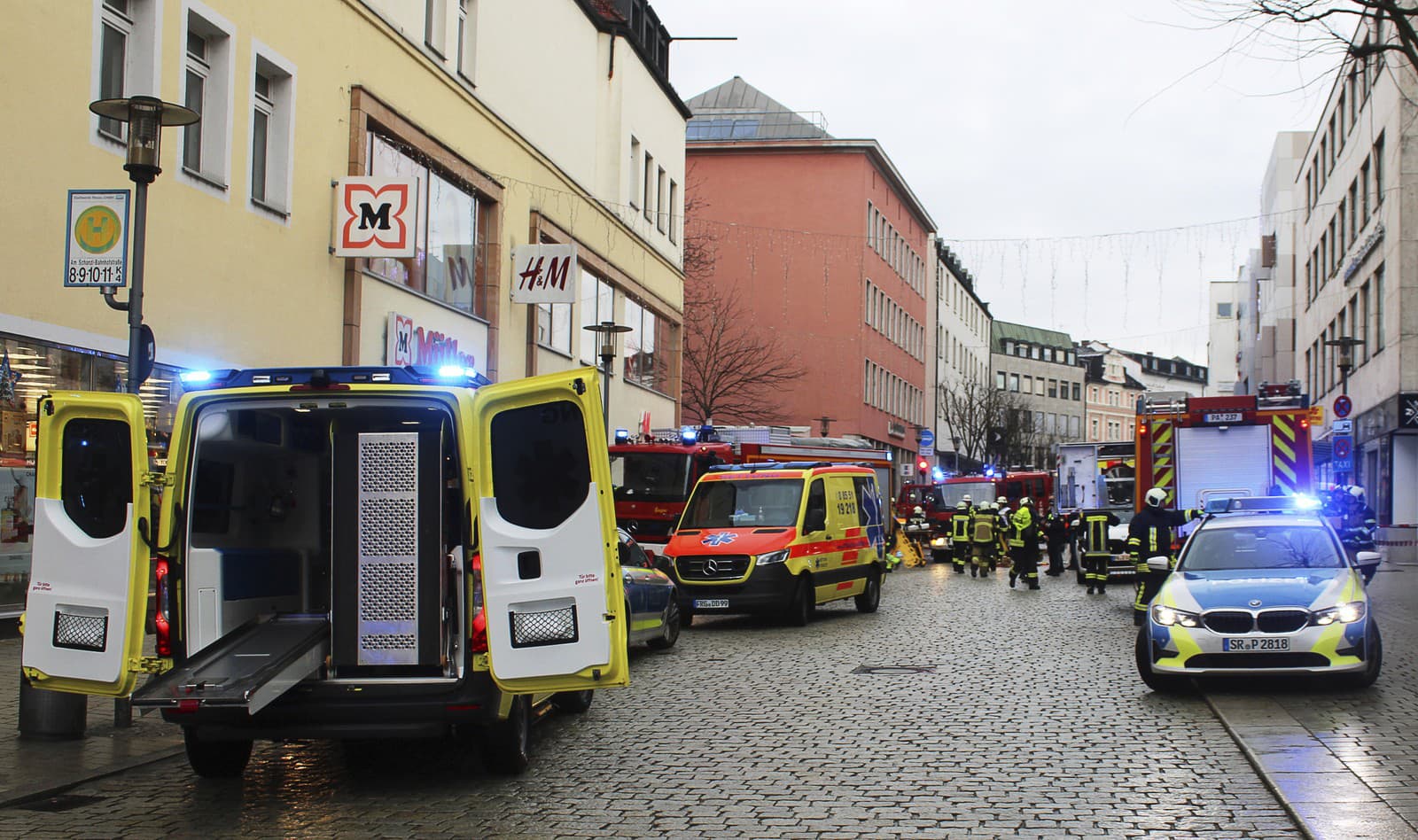 Auto narazilo v Passau do chodcov