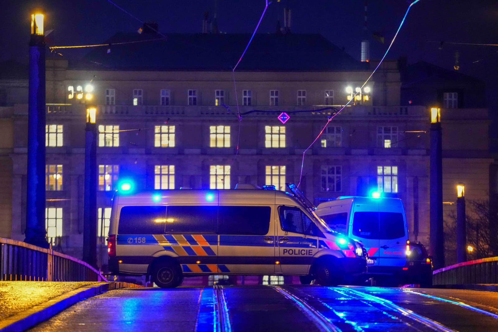 Karlova univerzita Praha počas streľby dňa 21. decembra 2023