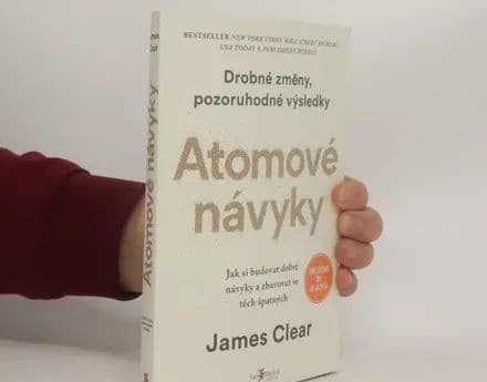 Jednou z tých najlepších kníh podľa odborníka je kniha J. Cleara Atómové návyky. 