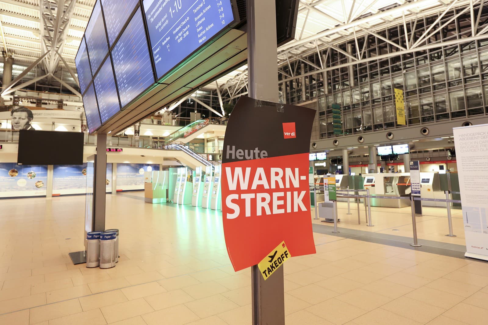Nemecké letiská ochromili štrajk: