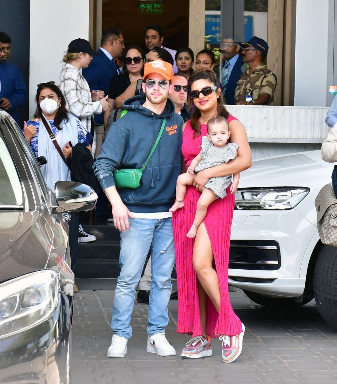  Nick Jonas a Priyanka Chopra s ich dcérkou