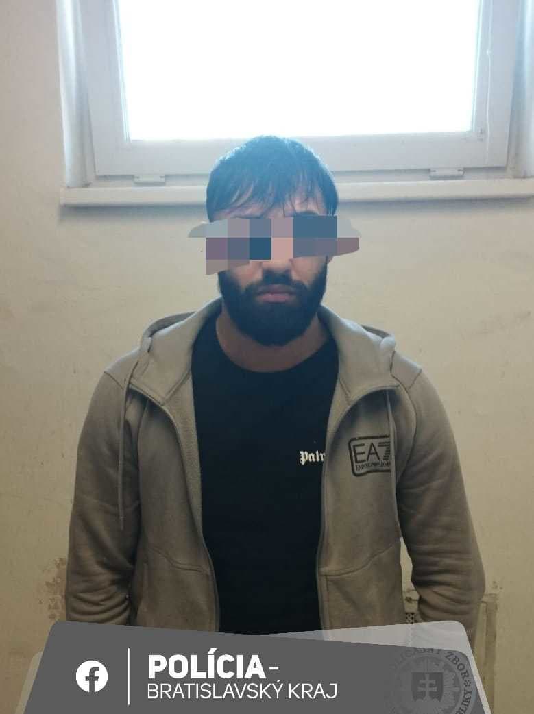 Muža z Rumunska obvinila polícia za krádež.