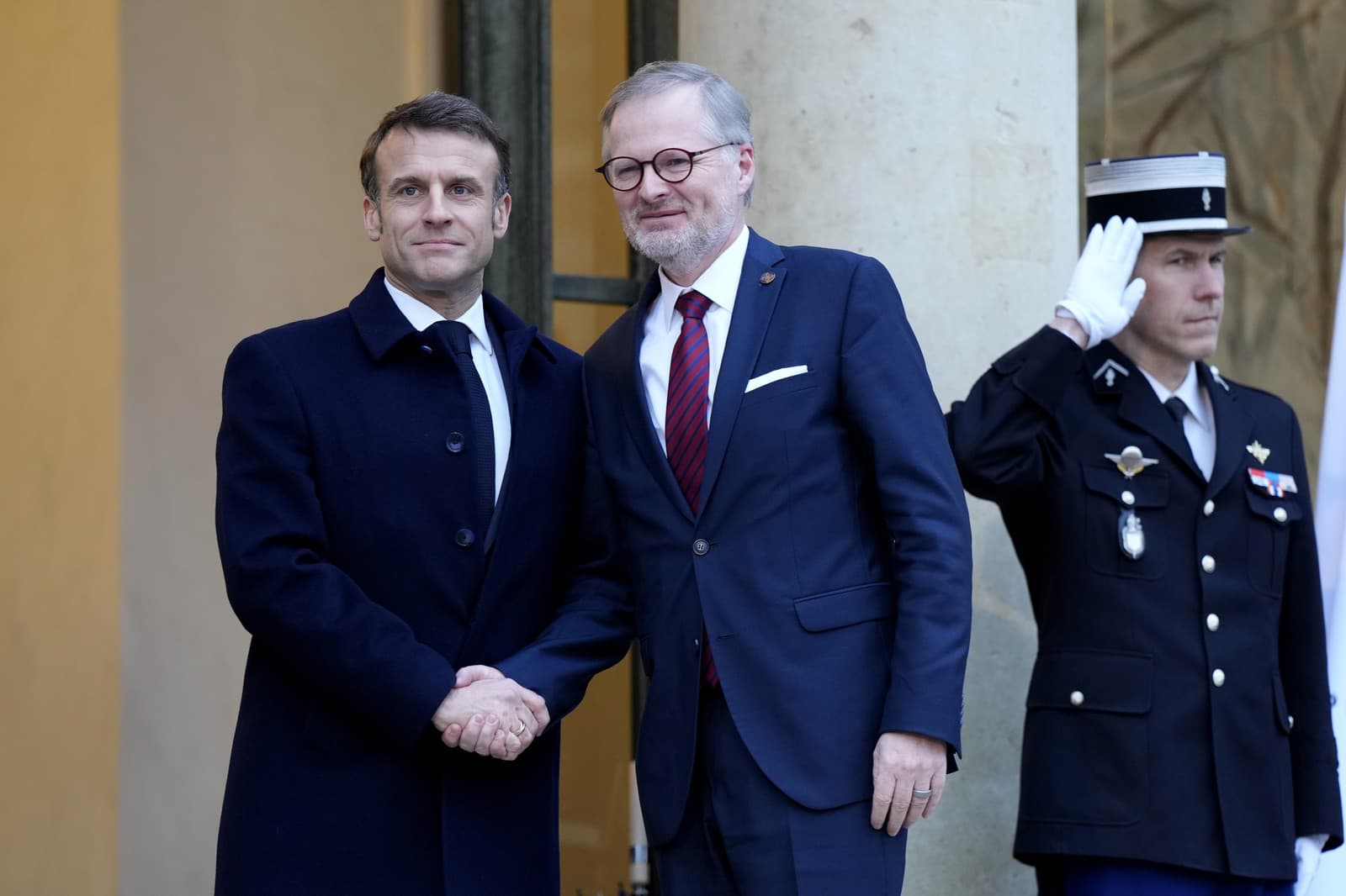 Emmanuel Macron a Petr Fiala