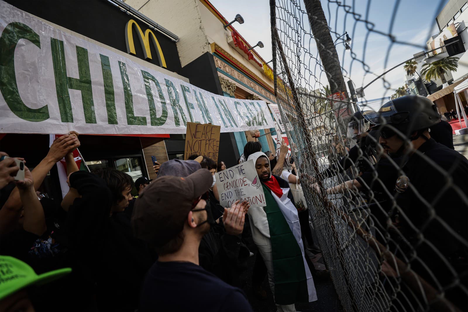 Demonštranti v Hollywoode žiadali ukončenie vojny v Pásme Gazy