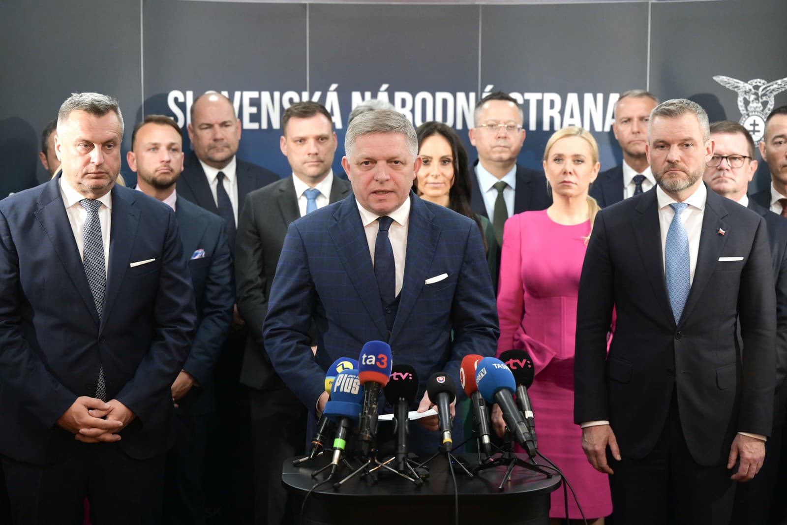 Koaliční partneri vyjadrili v prezidentských voľbách podporu Petrovi Pellegrinimu