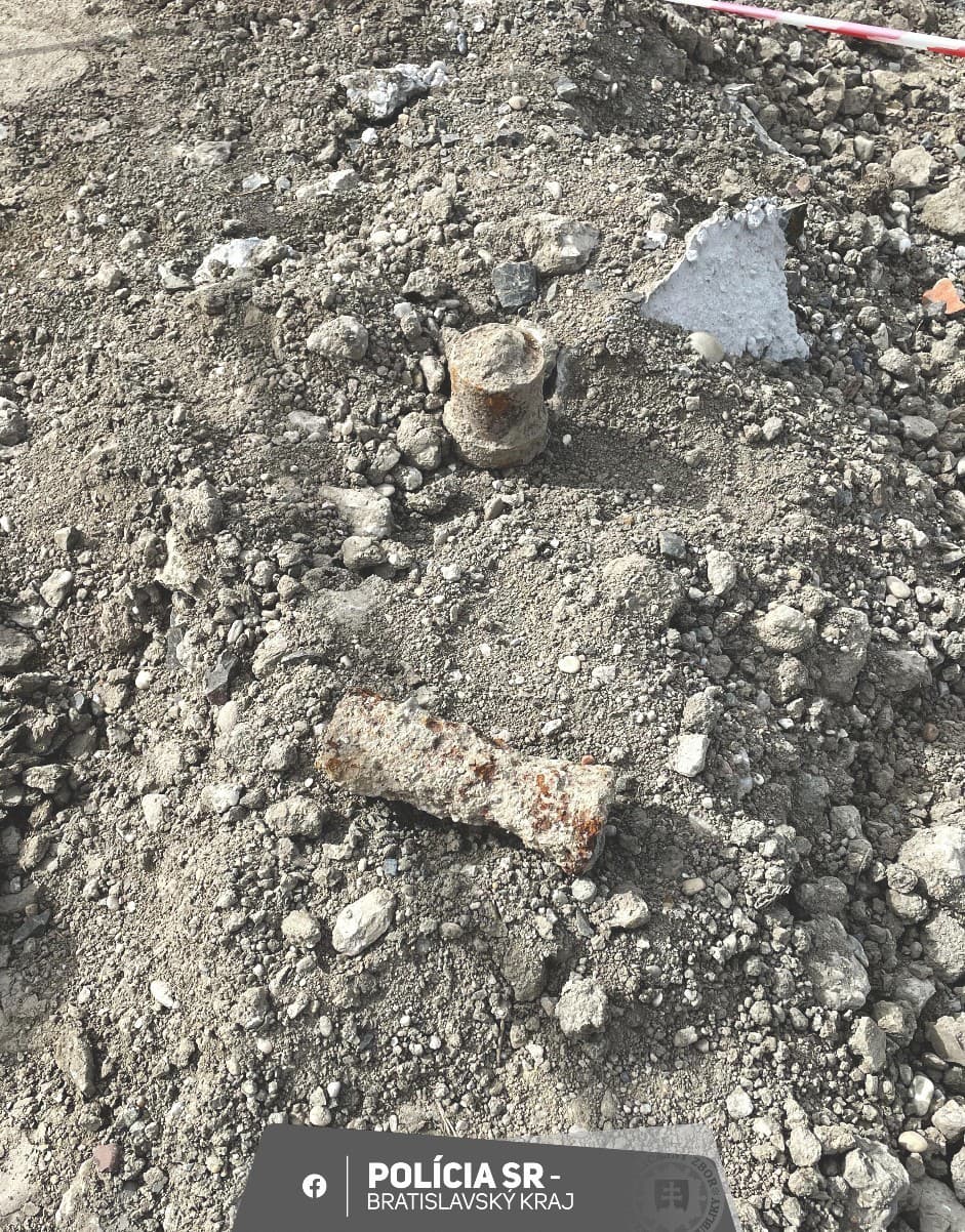 V blízkosti Betliarskej ulice v bratislavskej Petržalke našli muníciu z druhej svetovej vojny