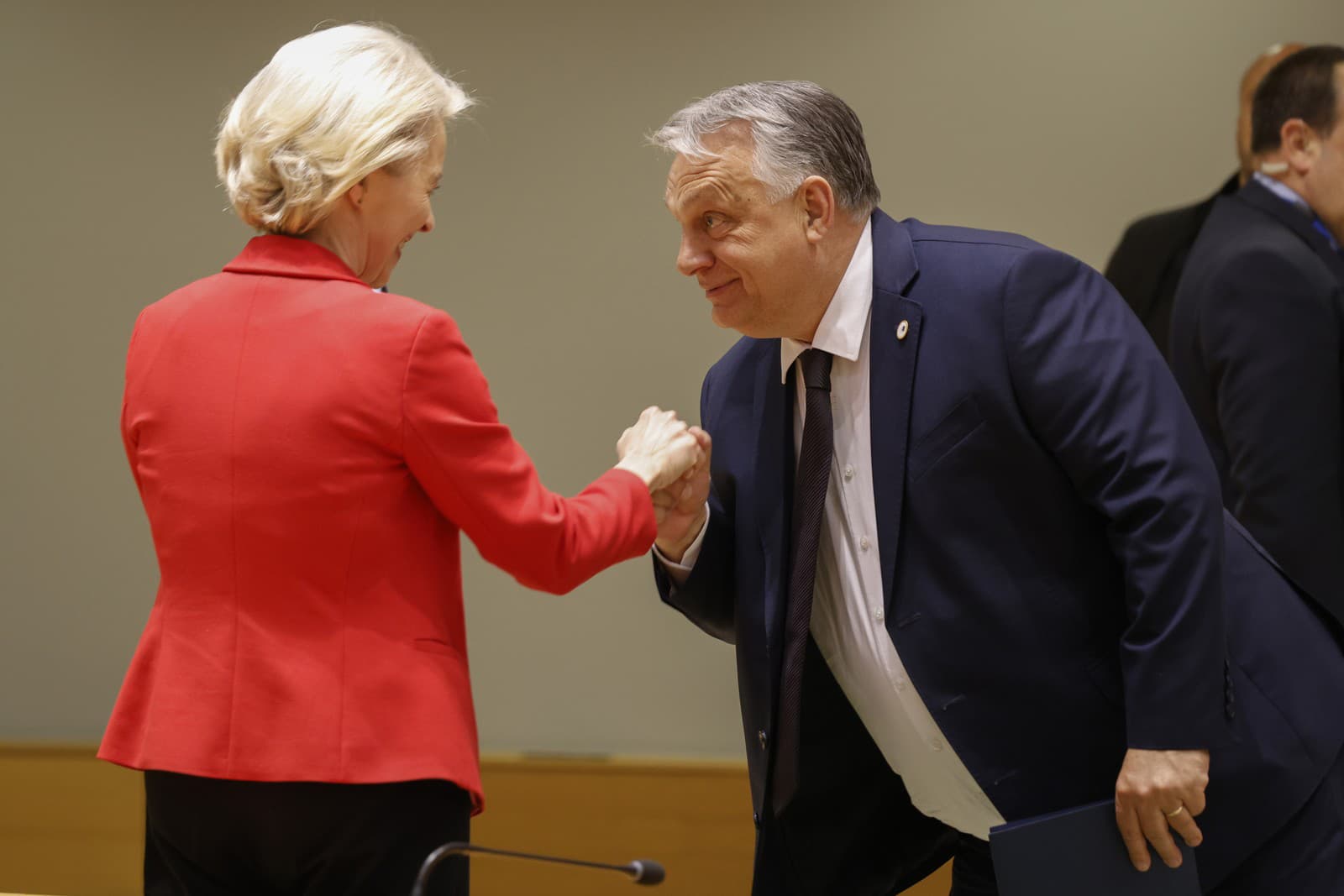 Šéfka Európskej komisie (EK) Ursula von der Leyenová  a maďarský premiér Viktor Orbán