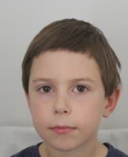 Polícia pátra po nezvestnom 13-ročnom Filipovi Blažekovi z Pranova