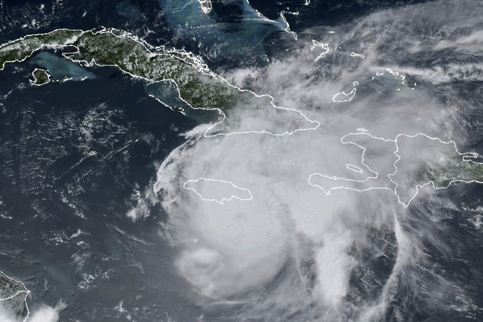 Na tejto satelitnej snímke GOES-East GeoColor z 13:20 EDT, ktorú poskytla NOAA, je vidieť hurikán Beryl, ktorý sa pohybuje smerom k Jamajke v stredu 3. júla 2024.