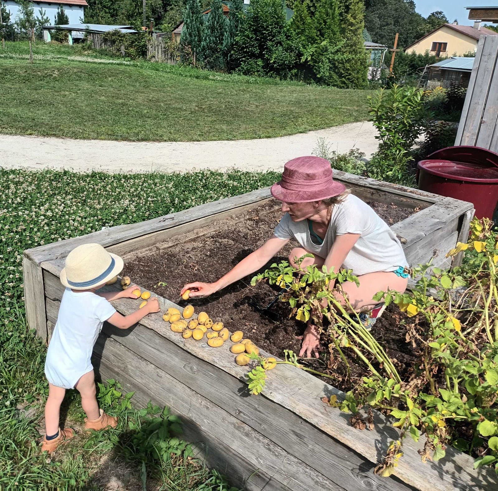 Adela Vinczeová so synom Maxíkom víkendujú v dome na kopaniciach