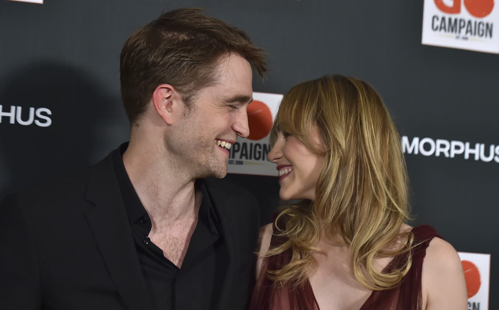 Robert Pattinson, Suki Waterhouse