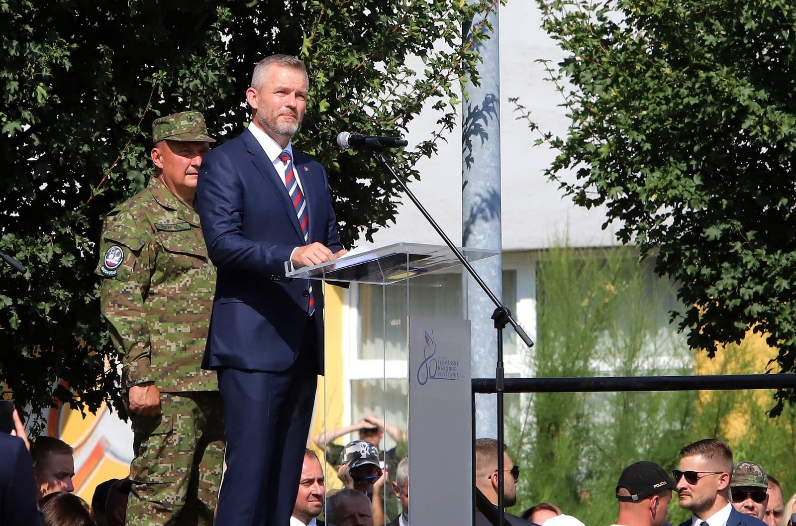 Prezident SR Peter Pellegrini počas príhovoru na slávnostnej vojenskej prísahe na centrálnych oslavách 80. výročia SNP.