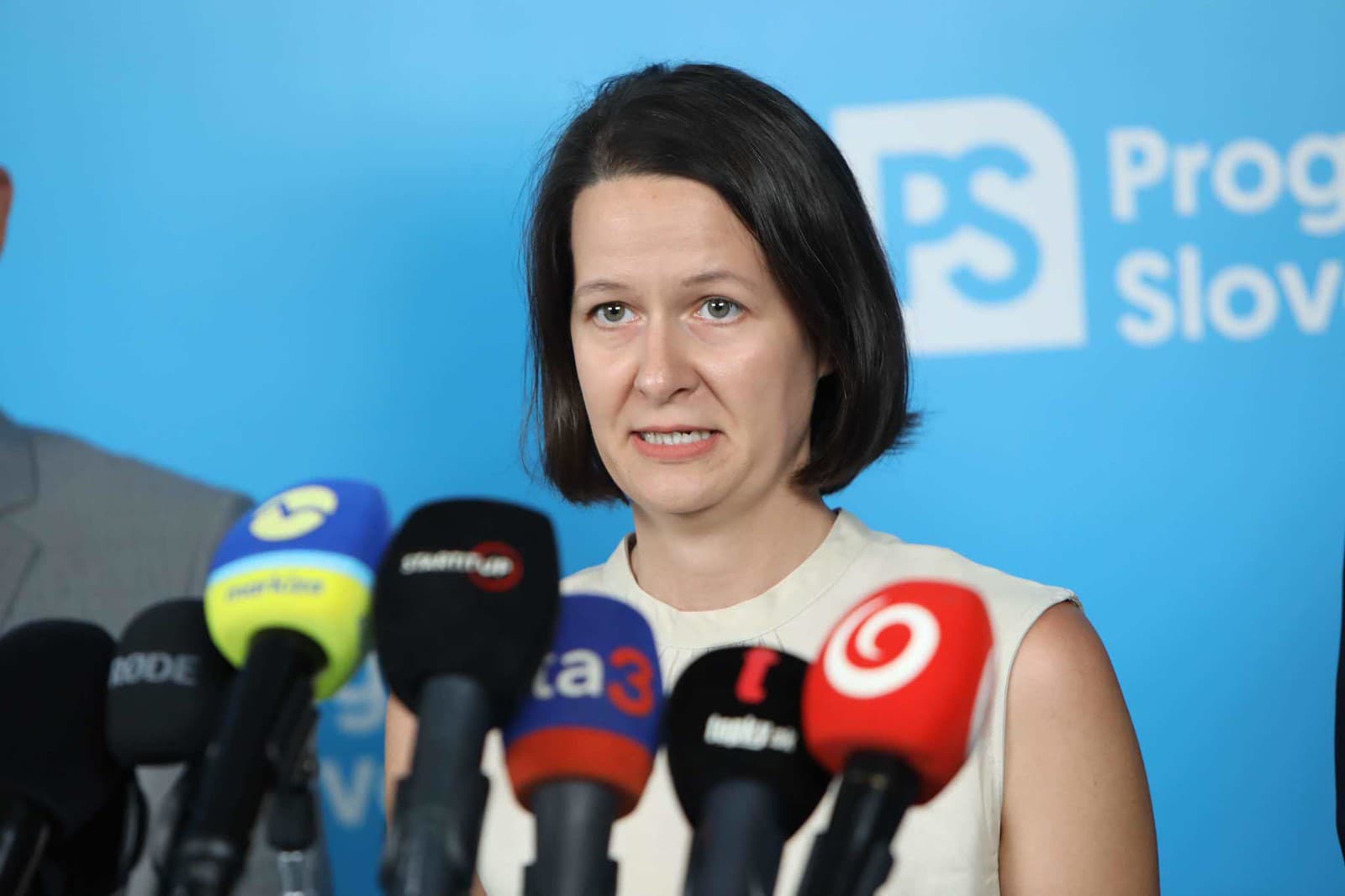 Politici sa vrhajú na