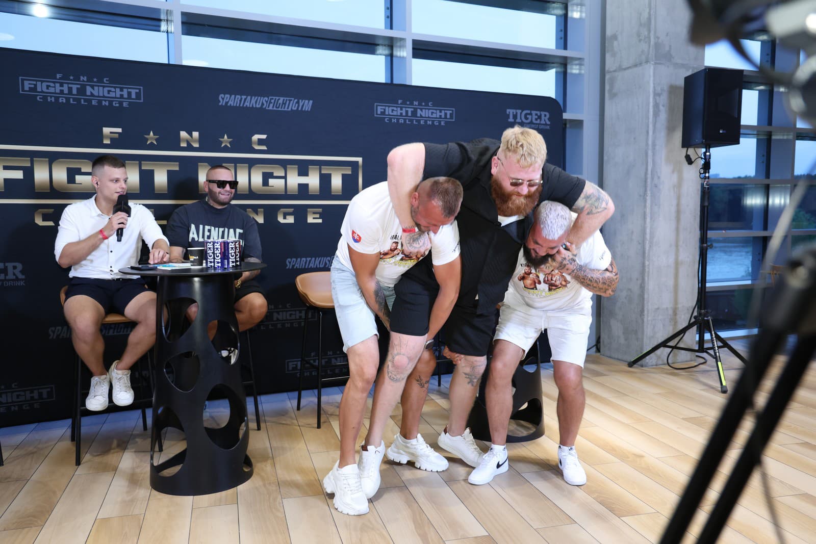 Tlačová konferencia Fight Night Challenge. Michal Mošpan, Jan Murcin a Adrian Király