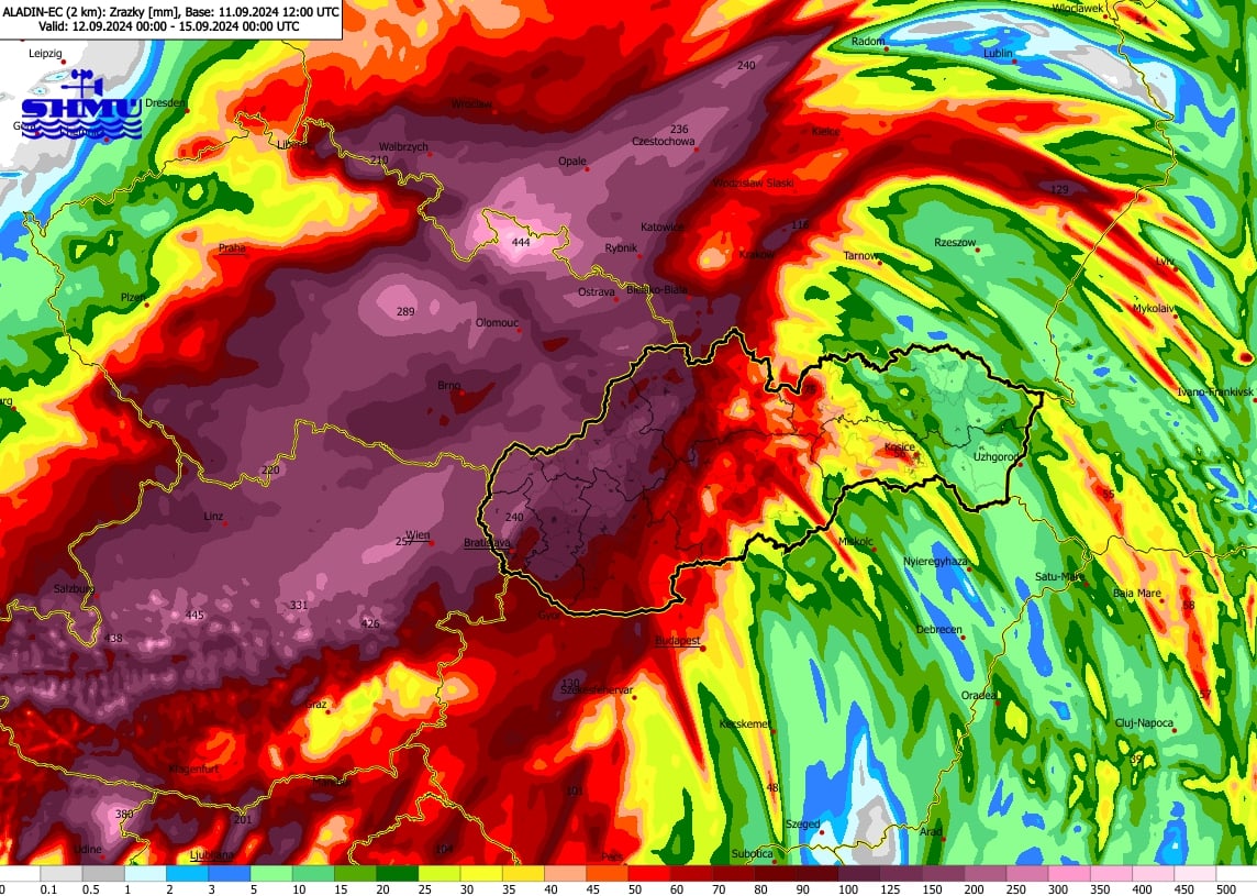 Predpoveď úhrnov zrážok modelu ALADIN s vysokým horizontálnym rozlíšením (2 km) pre obdobie 12.9 - 15.9.2024 a nemeckého modelu ICON 