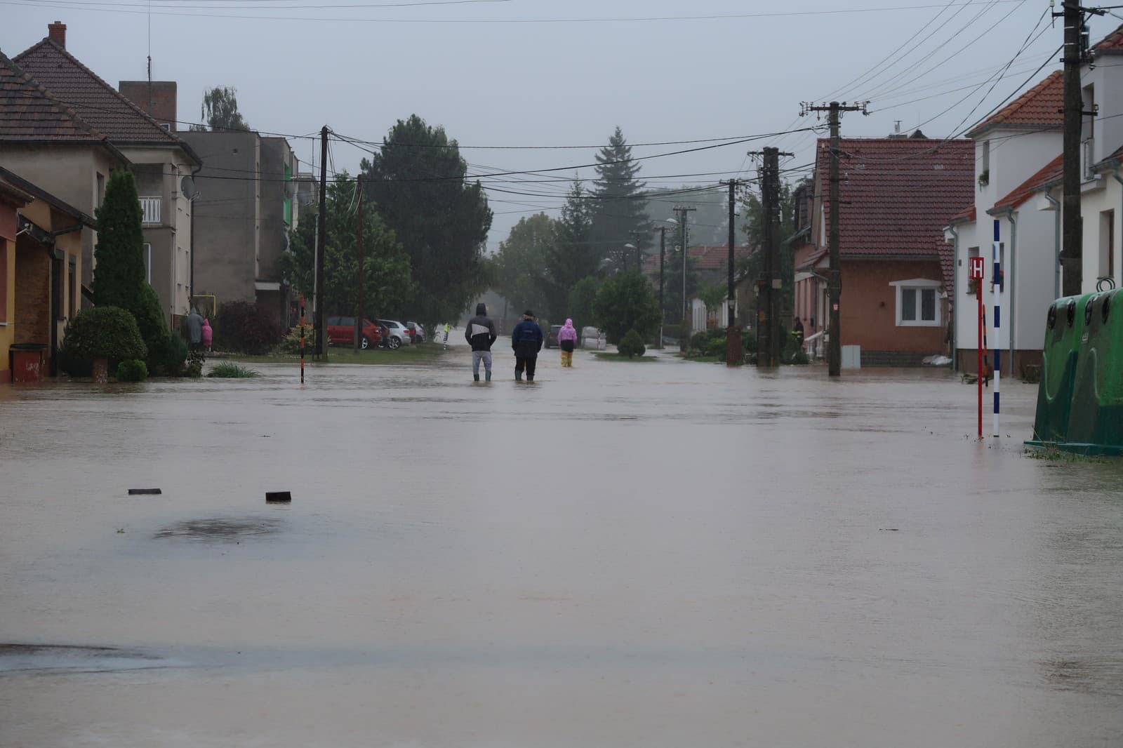 V Radošovciach zaplavilo najmenej 50 domov