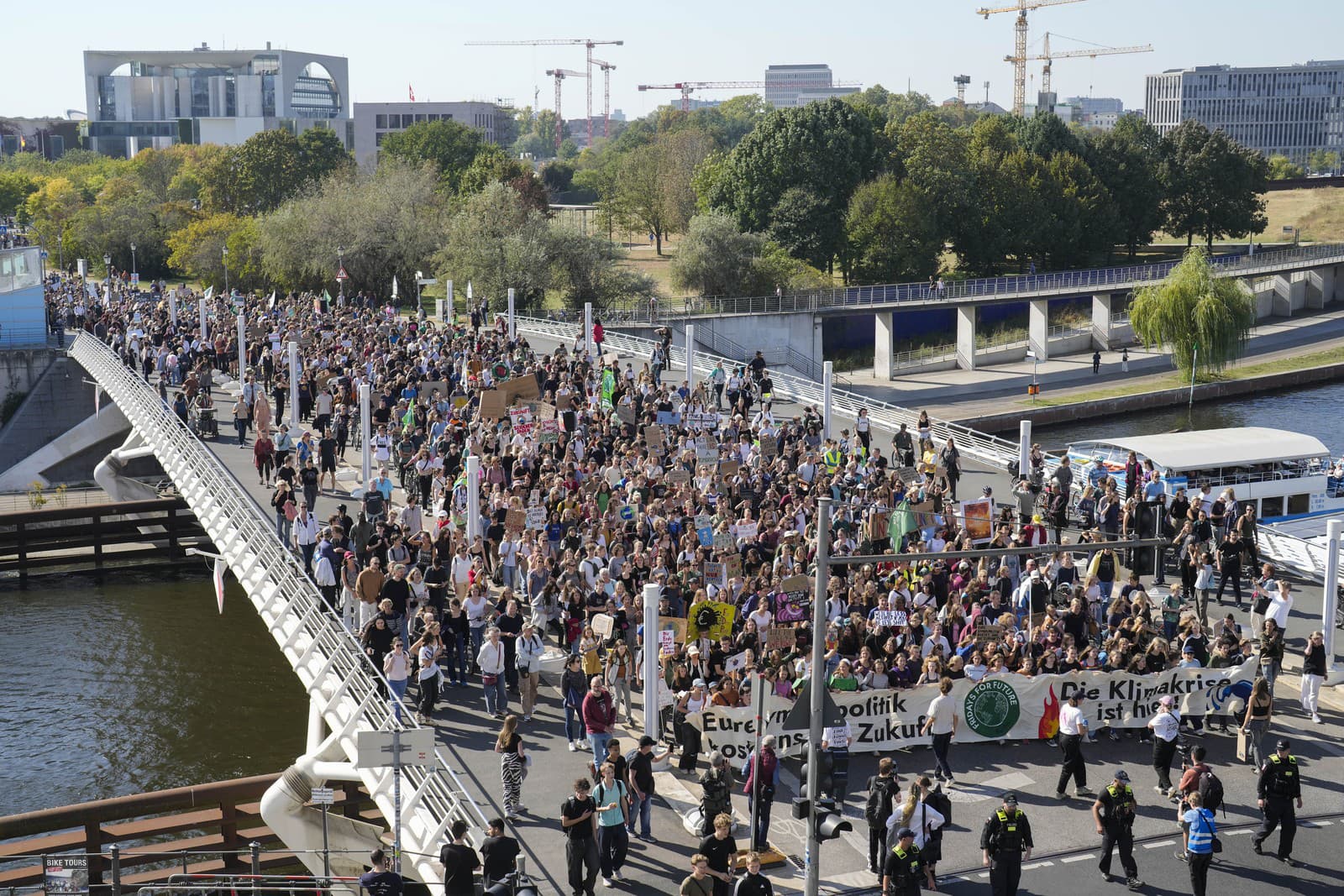 Protesty v Berlíne v rámci globálneho klimatického štrajku hnutia Piatky pre budúcnosť.