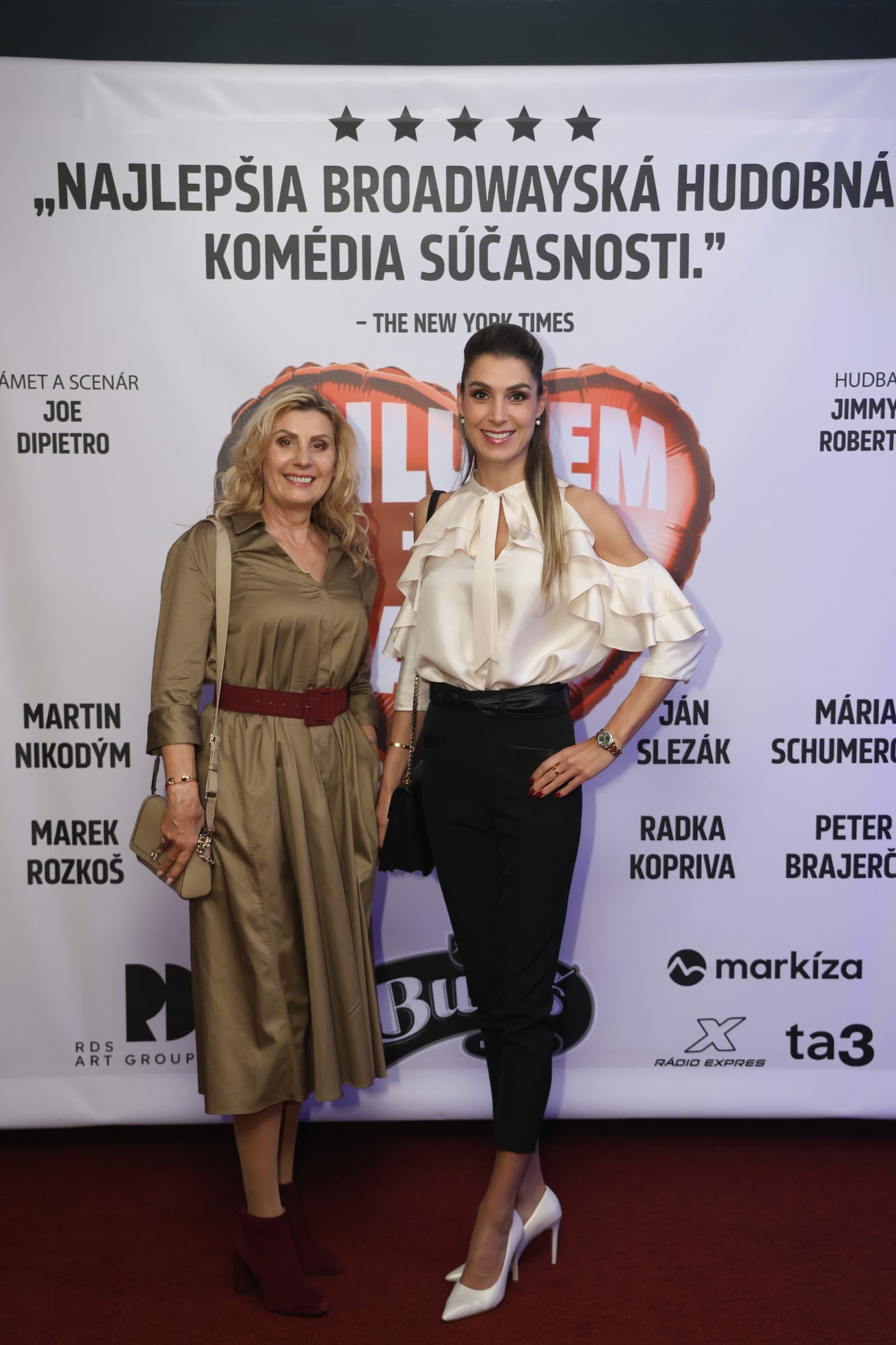 Simona Frantová na grandióznej premiére komédie Jána Ďurovčíka s názvom Milujem ťa, ale...