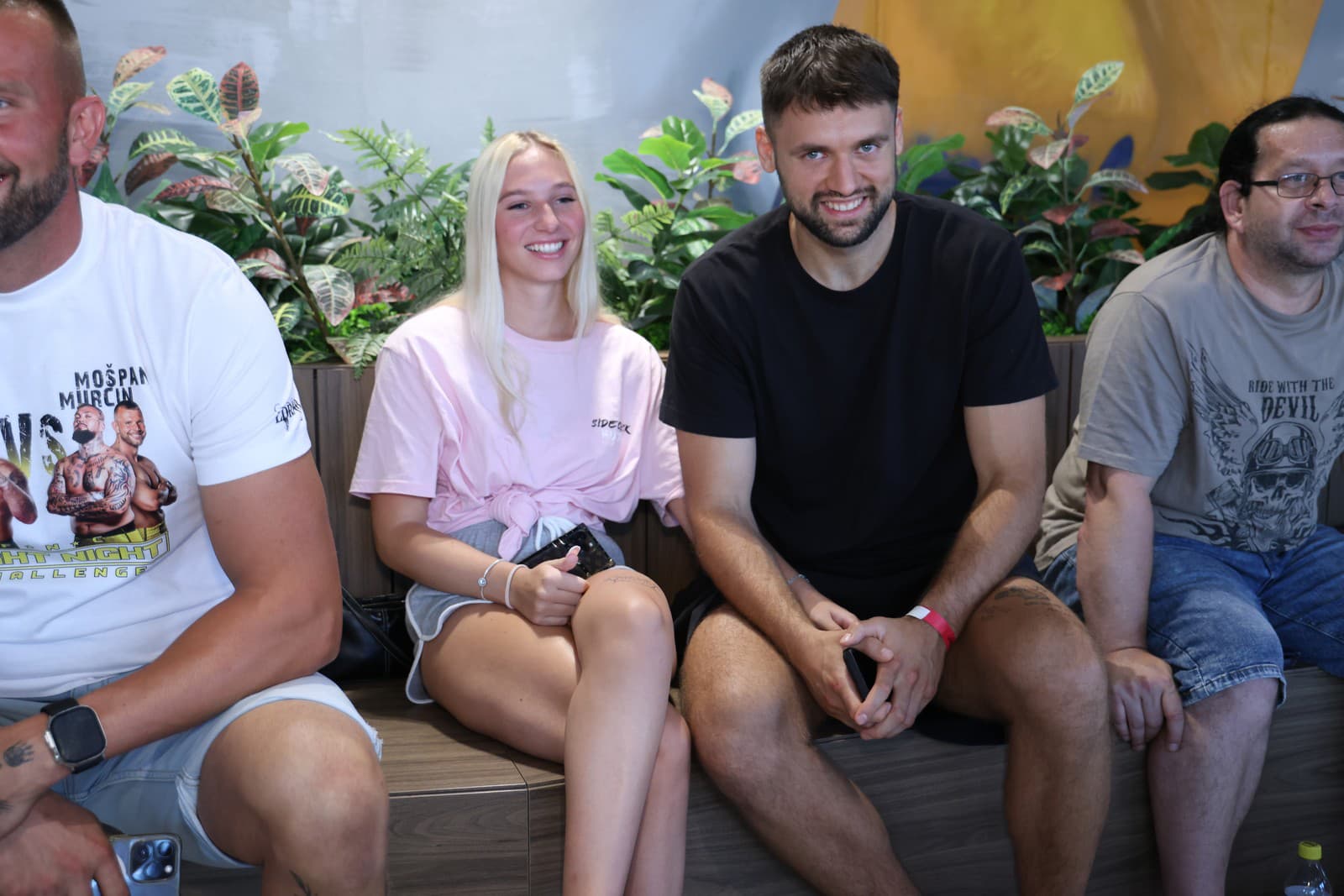 Tlačová konferencia Fight Night Challenge. Fiki Sulík s frajerkou