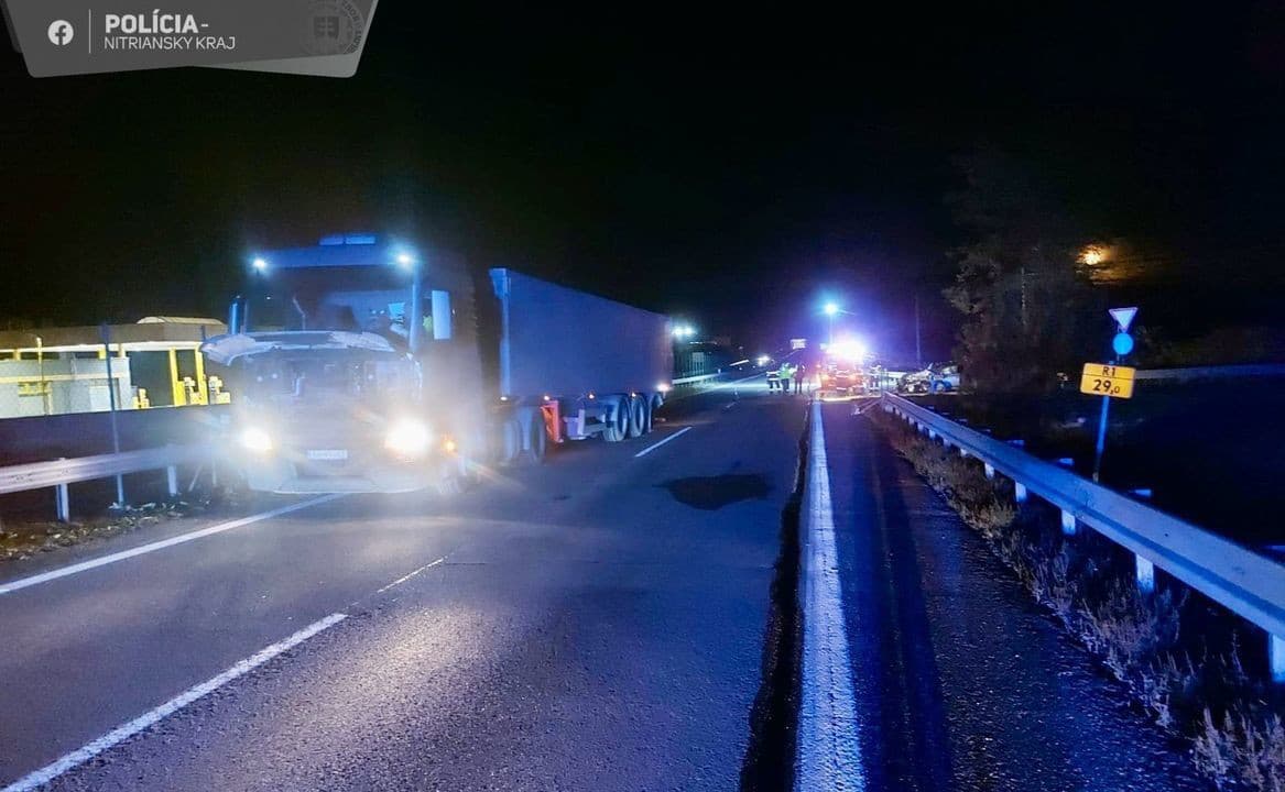 Čelná zrážka na rýchlostnej ceste R1 smerom na Trnavu