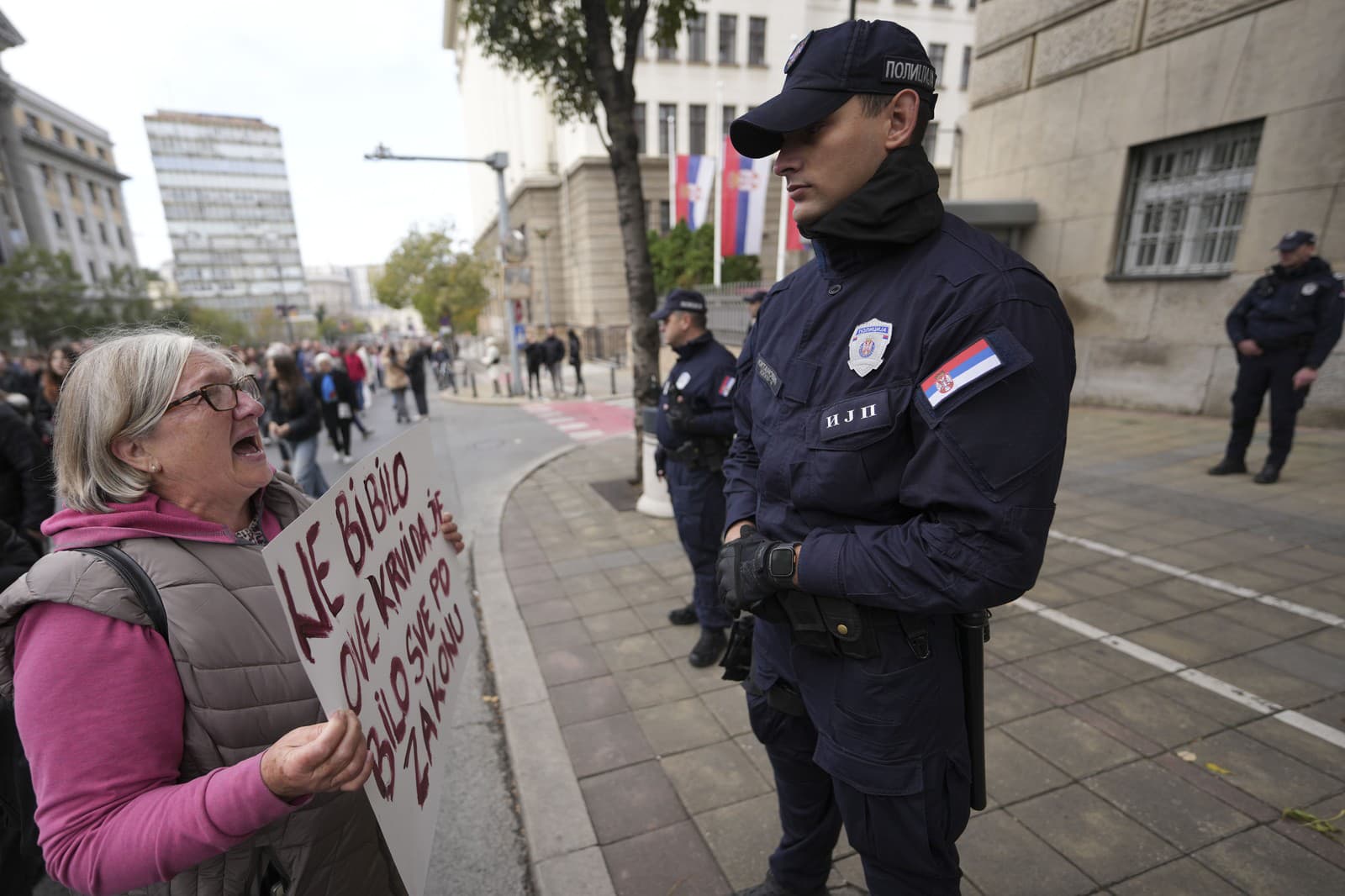 Stovky ľudí protestovali proti