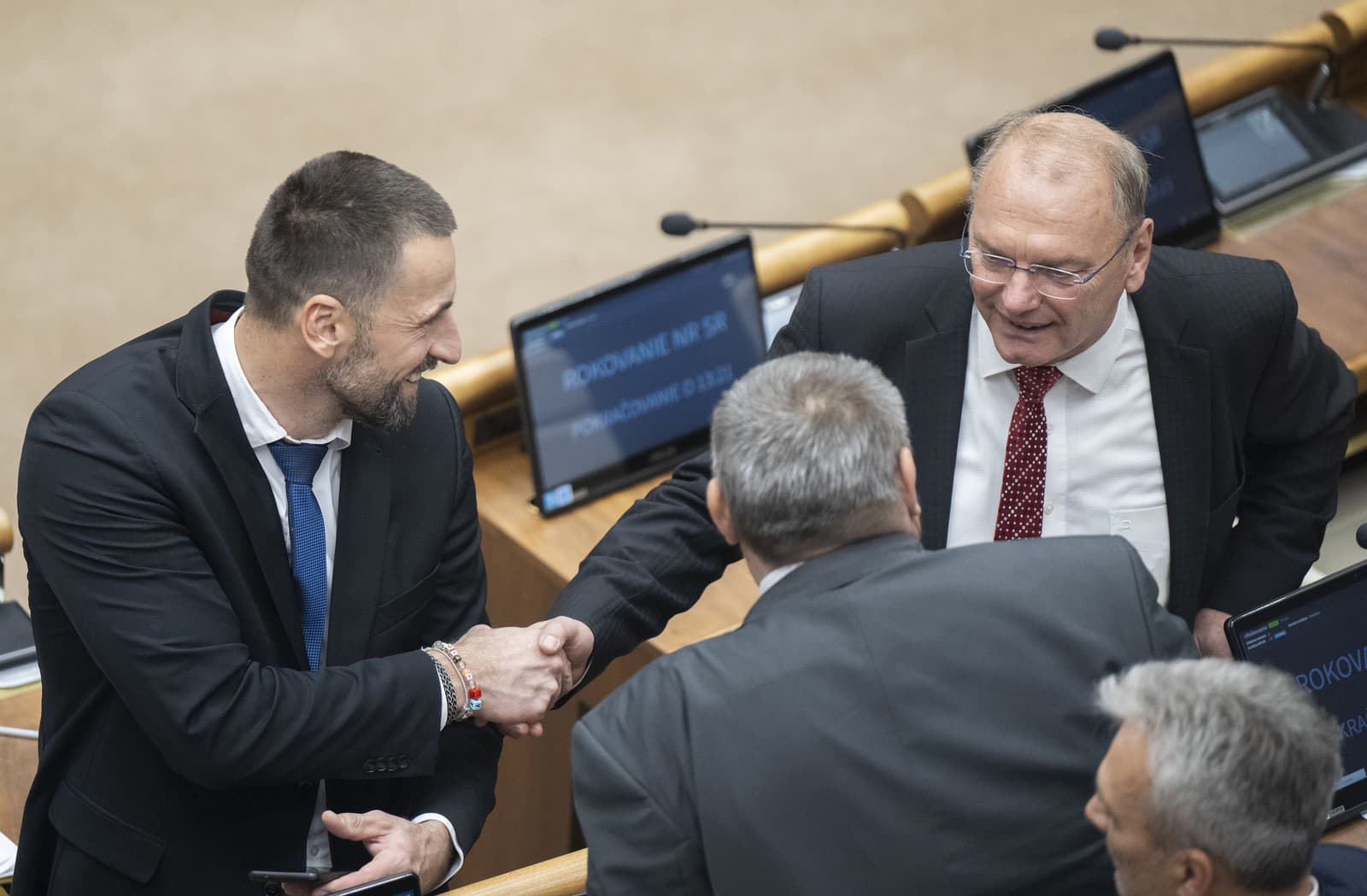 Marián Viskupič (SaS) a Ľubomír Vážny (Smer-SD)