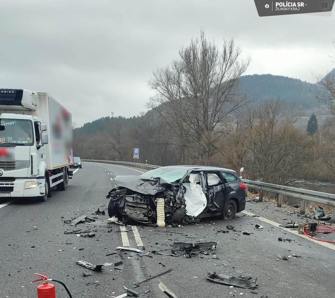 Nehoda pred Ružomberkom si vyžiadala jednu obeť