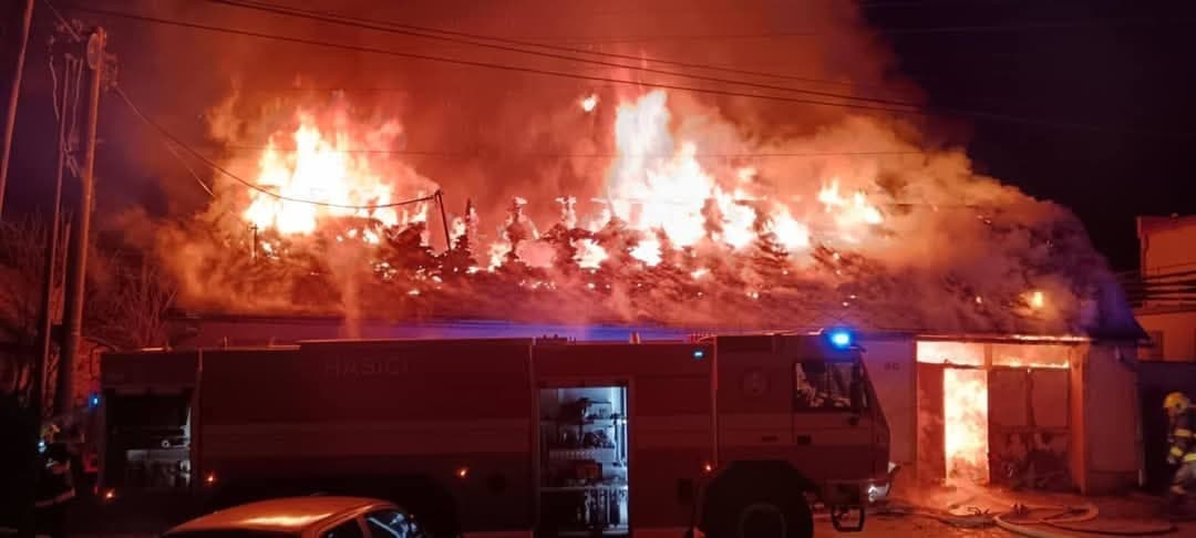 V Dubovciach horel rodinný dom