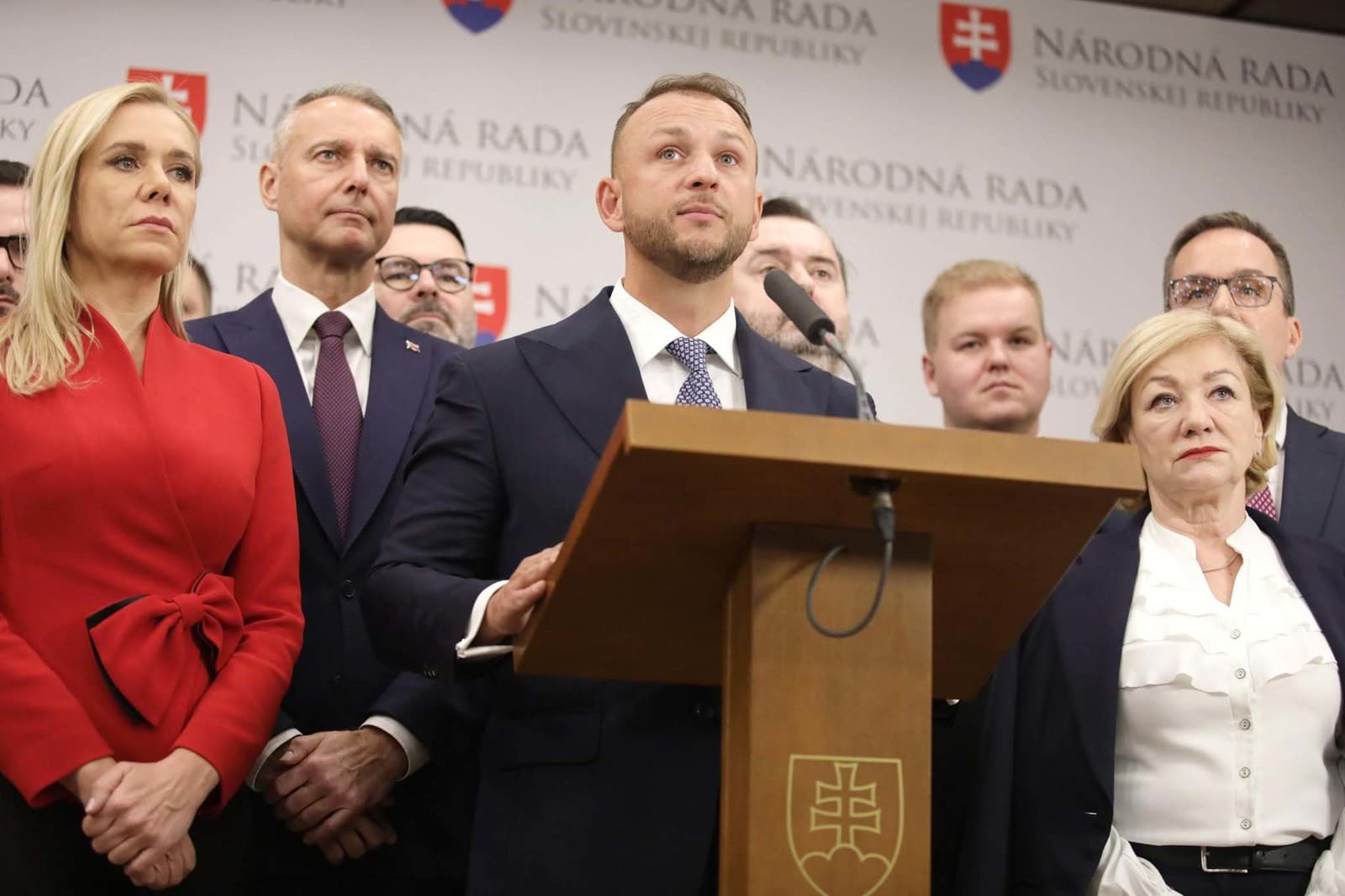 Pre Hlas neexistuje iný