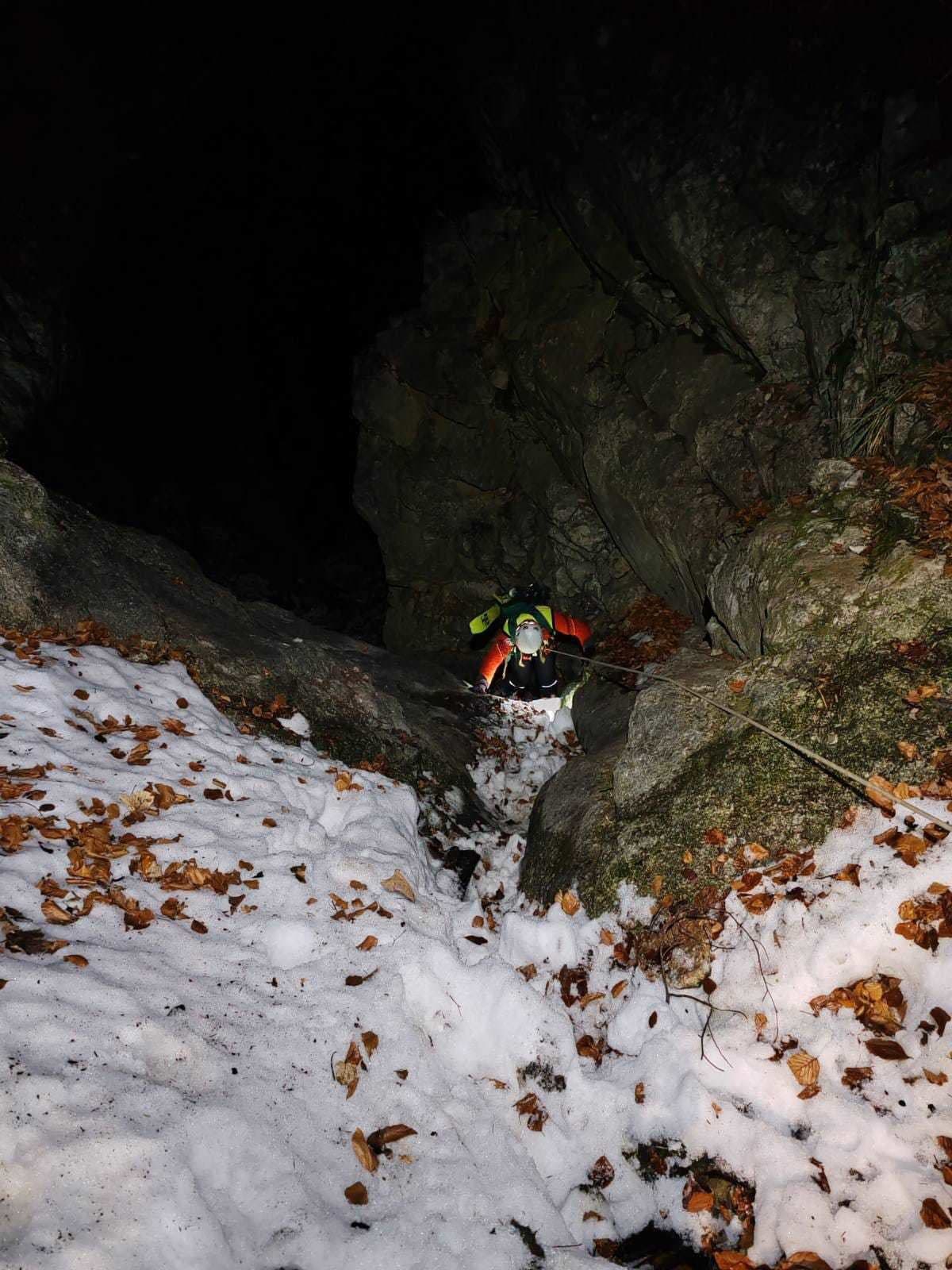 Horskí záchranári pomáhali uviaznutým lyžiarom