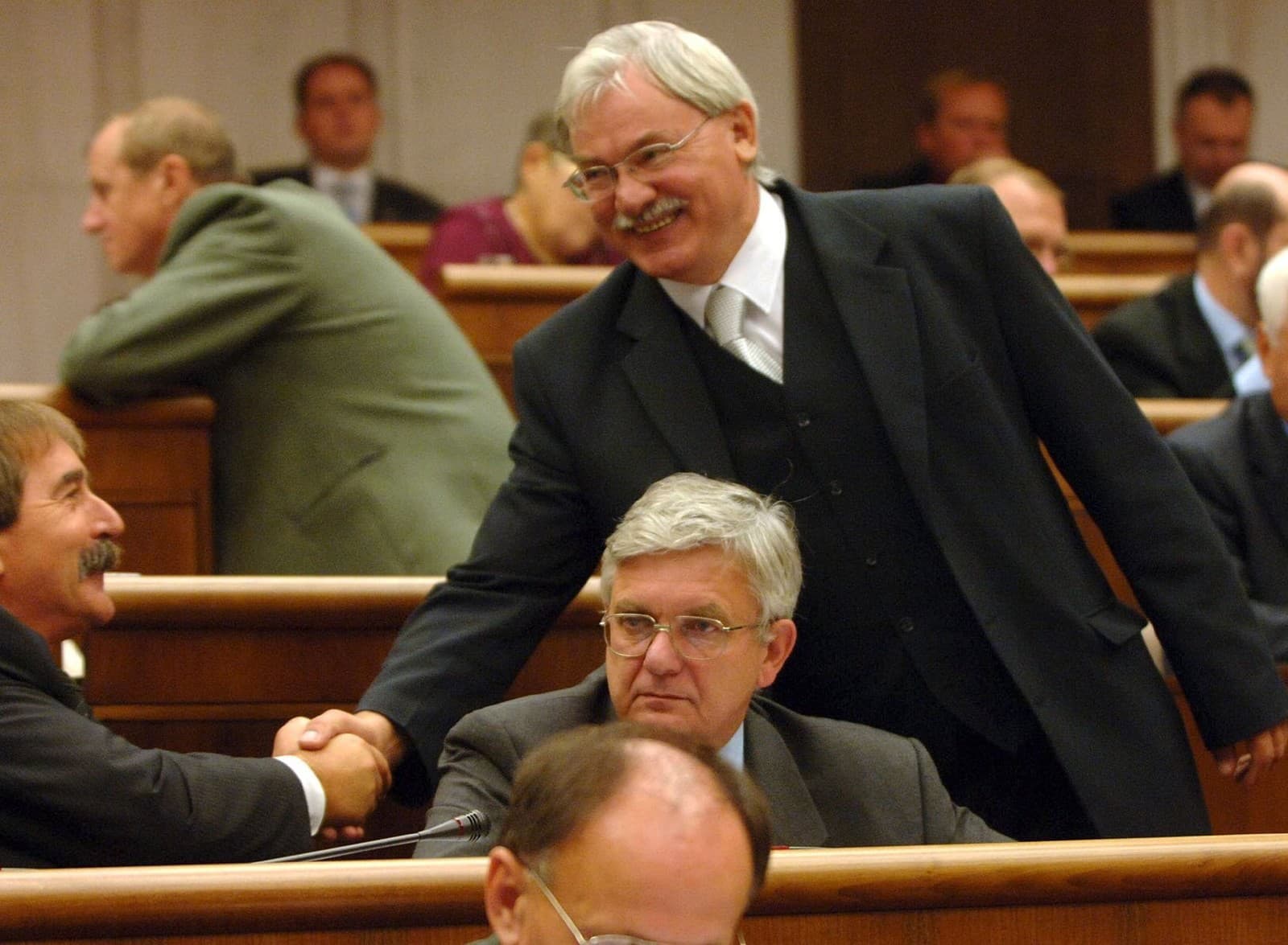 MIMORIADNE Bývalý poslanec Ján