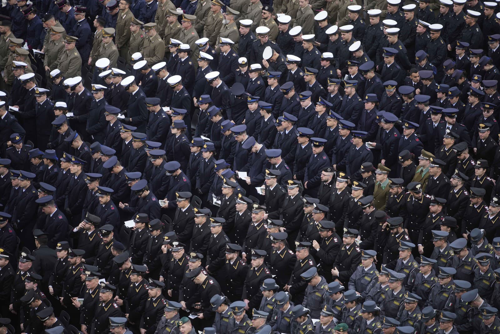 Ozbrojené sily slúžia len