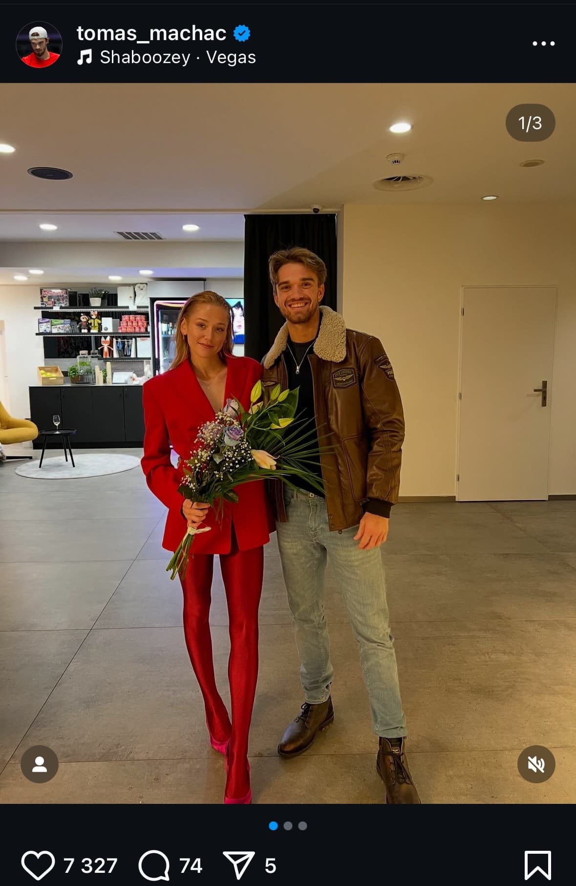 Tomáš a Emma už svoju lásku neskrývajú.