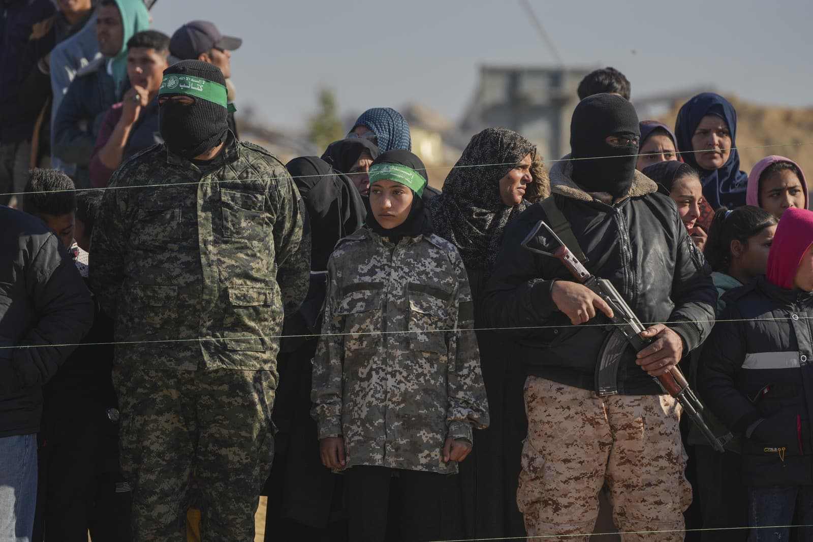 Hamas prepustil ďalších troch