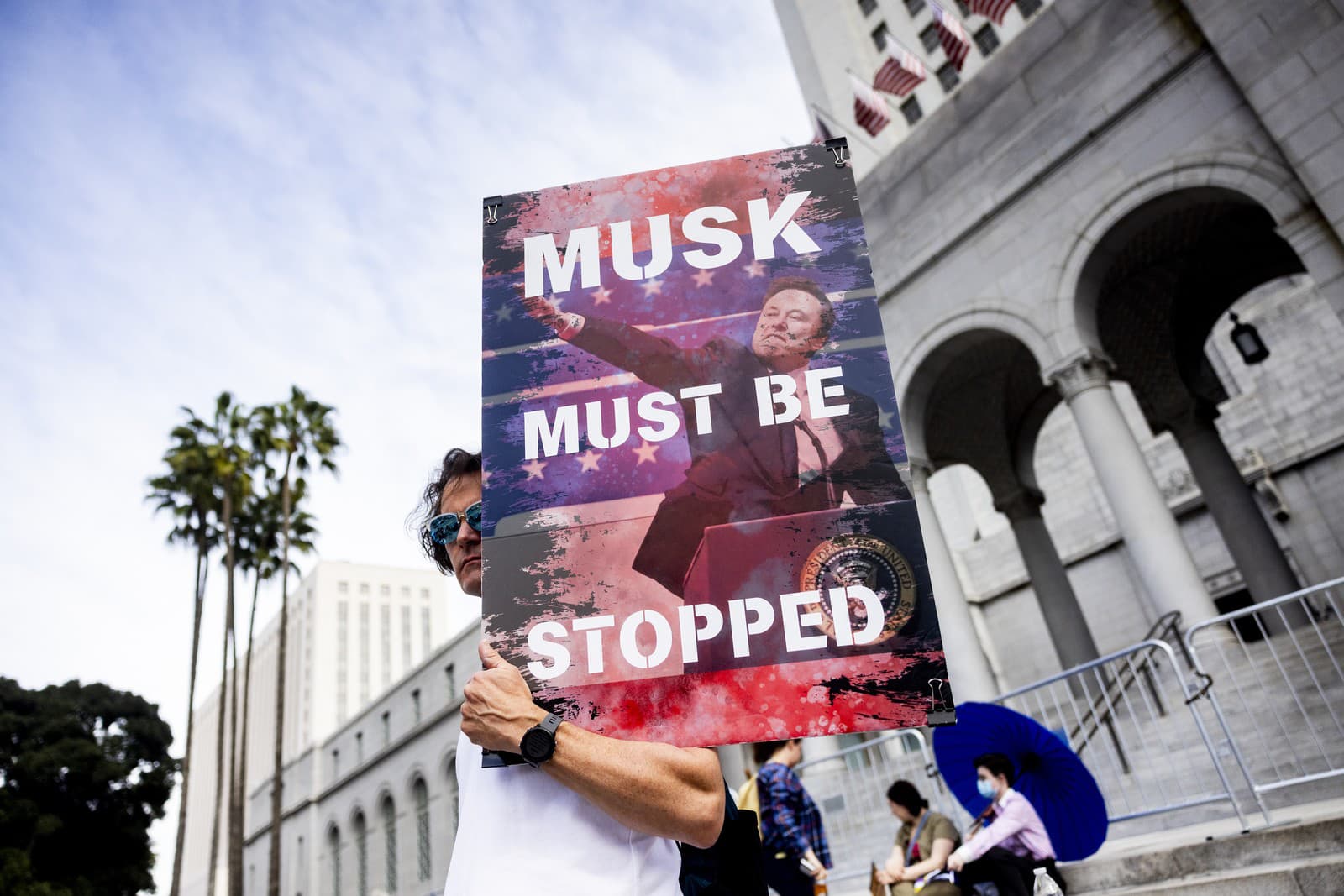 Protest proti vláde Donalda Trumpa a proti Elonovi Muskovi