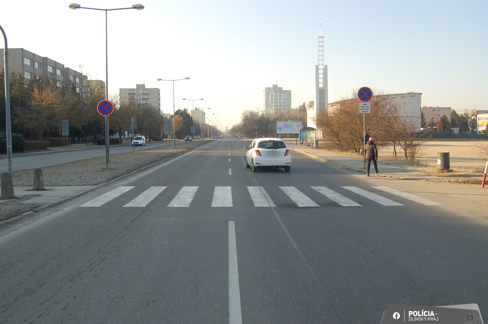 Maloletá chodkyňa skončila po