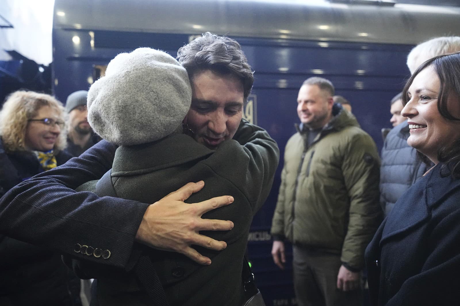 Kanadský premiér Justin Trudeau na vlakovej stanici v Kyjeve