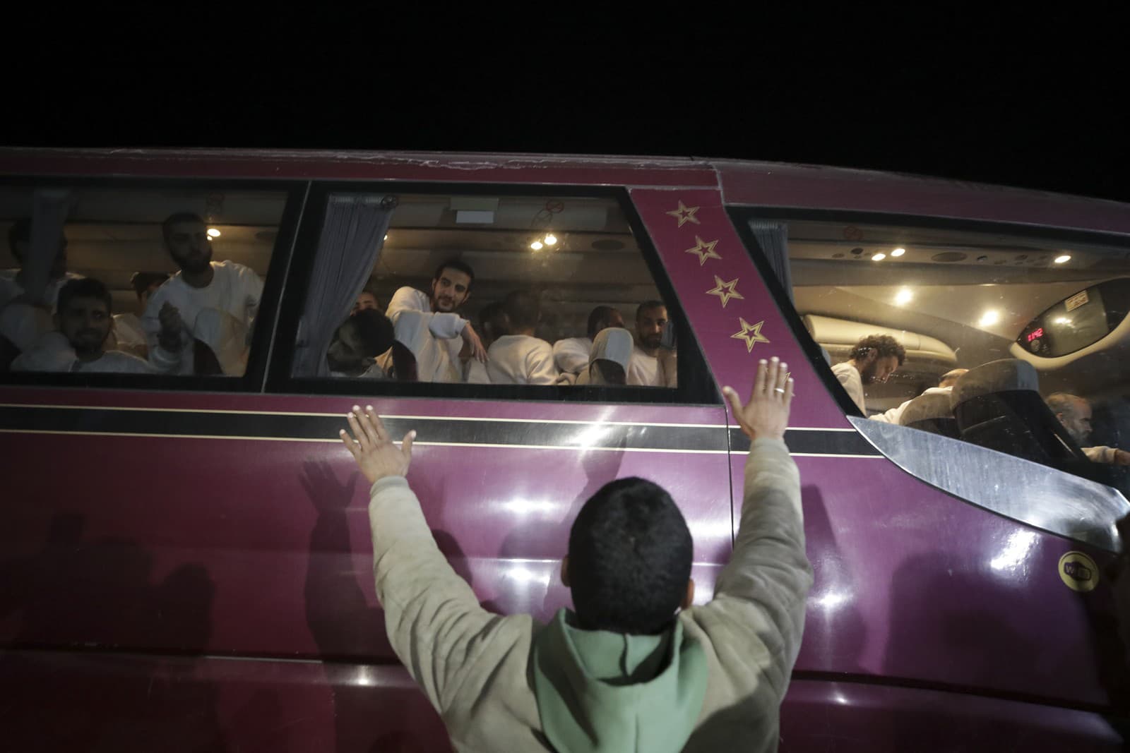 Hamas odovzdal Červenému krížu